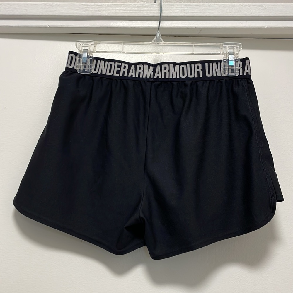 Under Armor Shorts - Picture 2 of 3